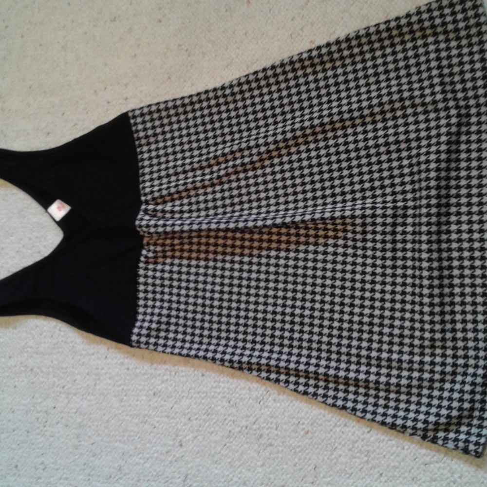 Jumper black and white checked